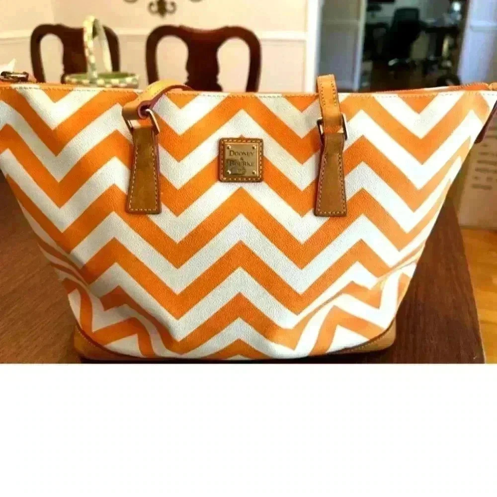 DOONEY & BOURKE CHEVRON ORANGE